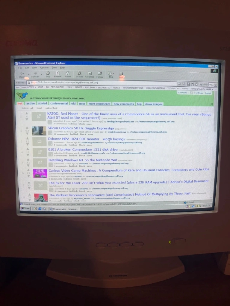 Browsing Lemmy.world on IE5 using Browservice