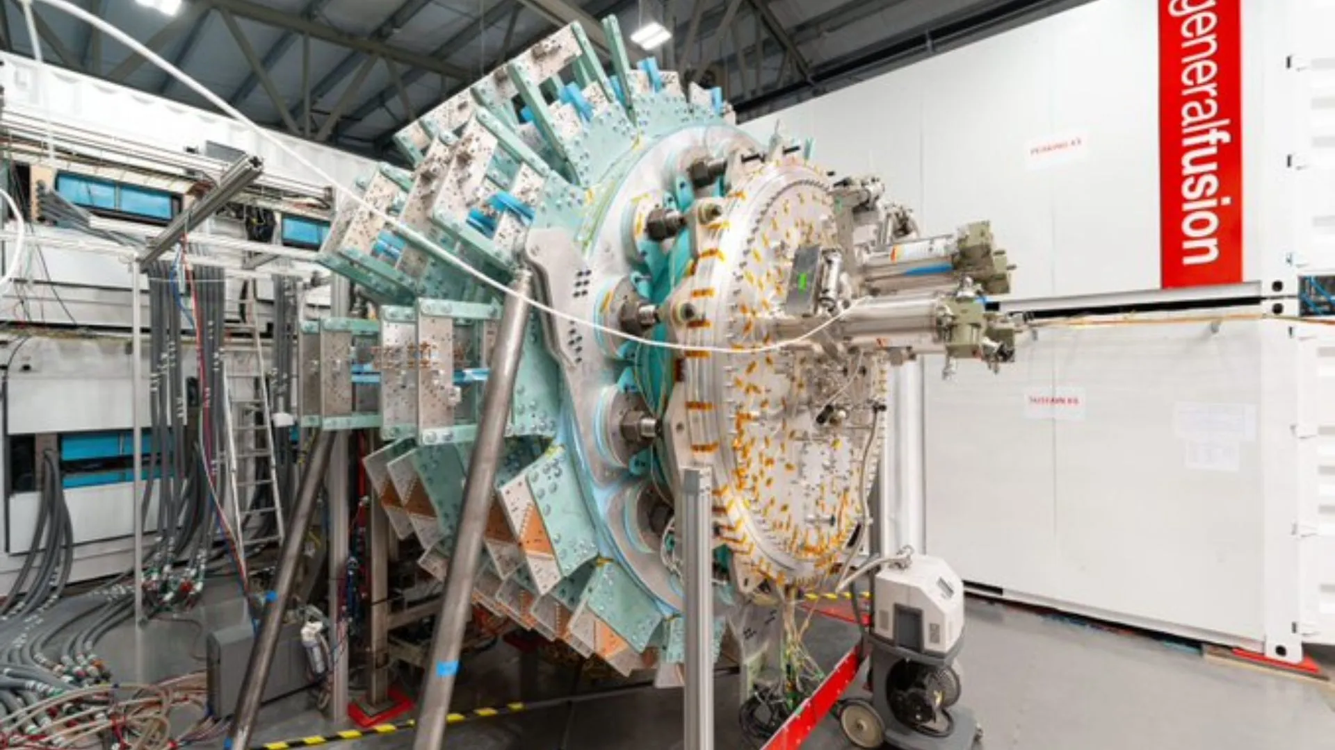 Steam-powered piston system sparks nuclear fusion plasma in Canada