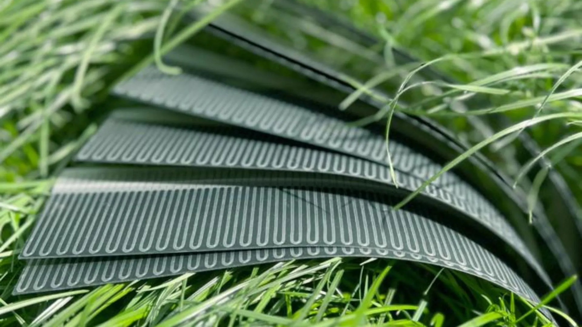 China achieves record efficiency in flexible tandem solar cells