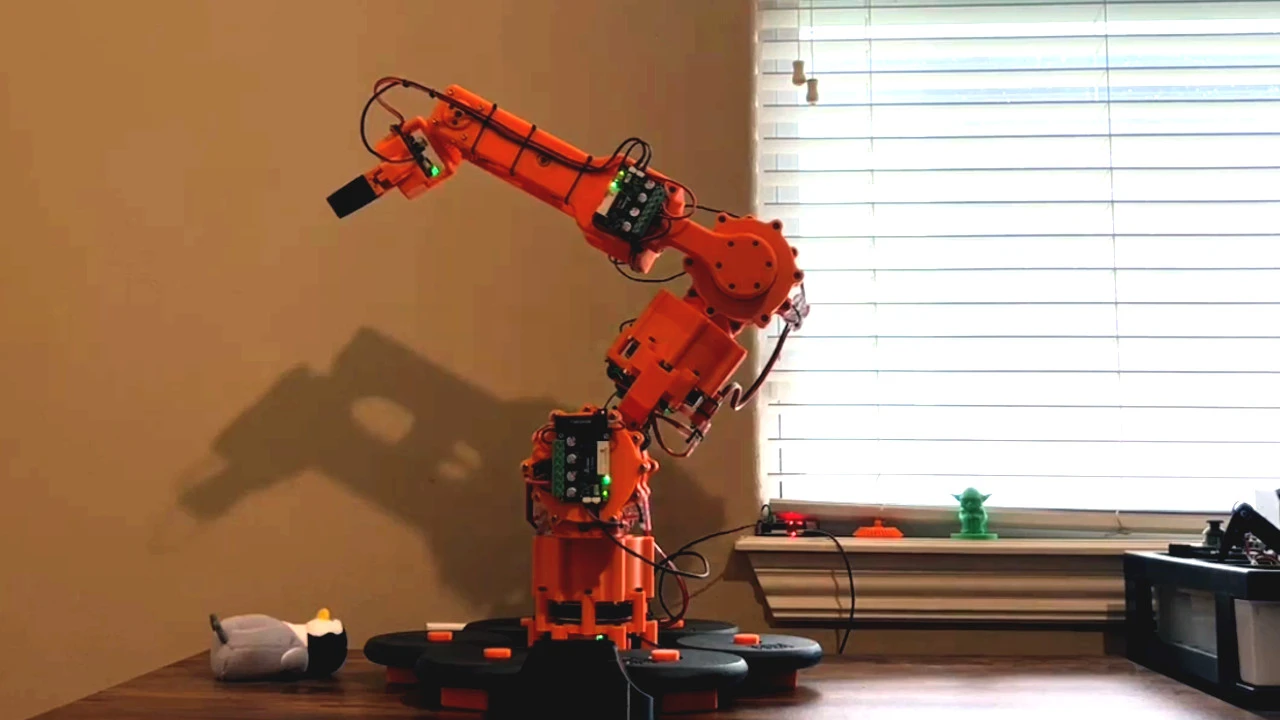 Printed Robotic Arm Pumps Up With Brushless Motors
