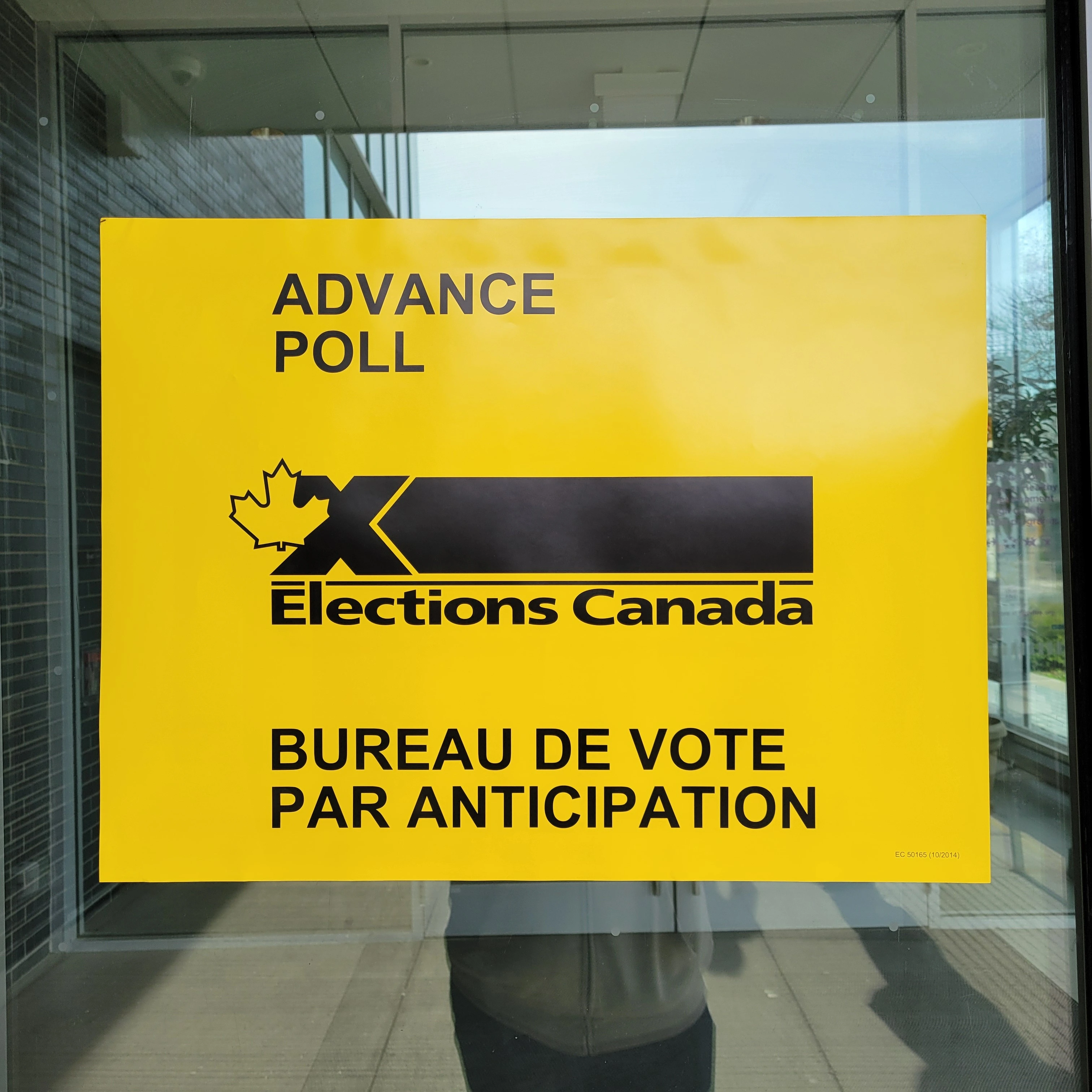 An "Advanced Poll" Elections Canada sign at my local polling station 