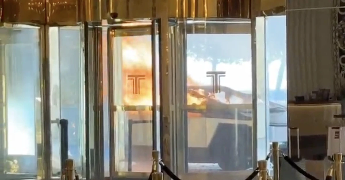 A Cybertruck ‘blew up’ outside Trump’s hotel in Las Vegas - Lemmy.World