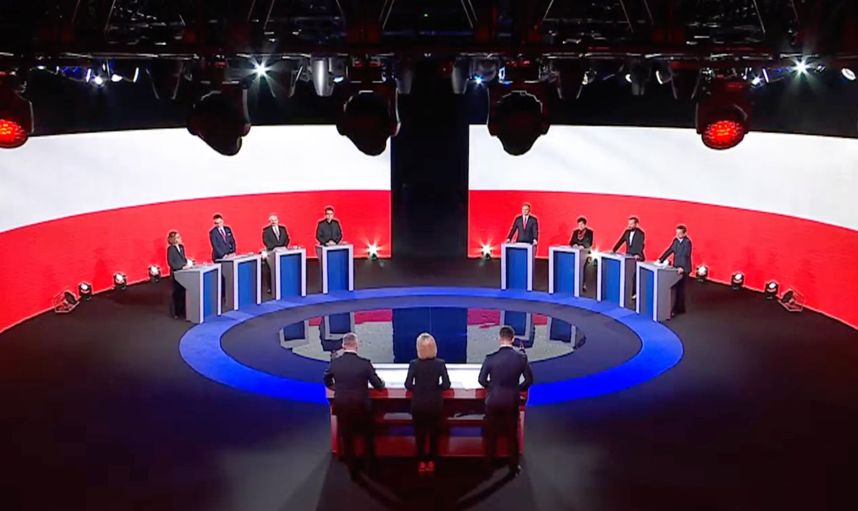 Polish presidential candidates meet for chaotic, hastily organised TV debates