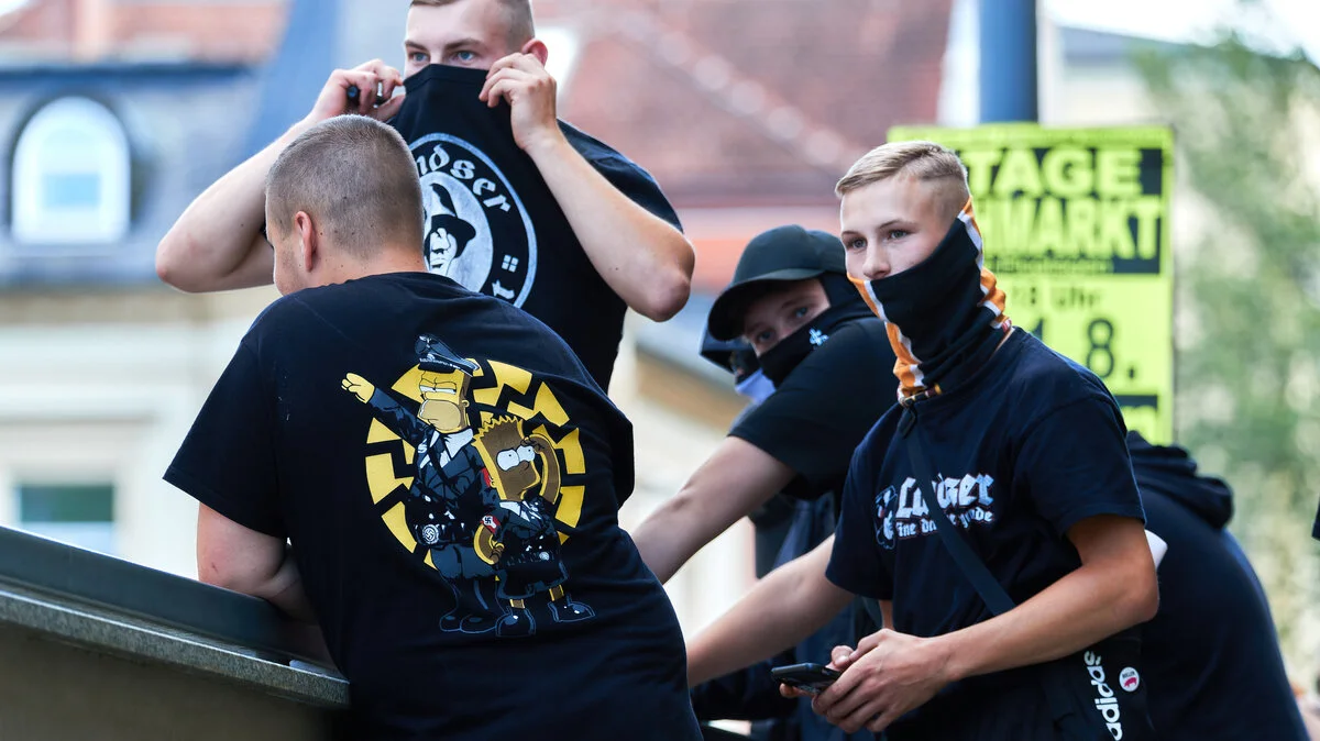 Rechtsextreme Jugendszene: Brutal jung
