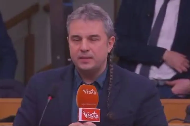 Meloni e le formiche, la domanda piÃ¹ strana in conferenza stampa - Video