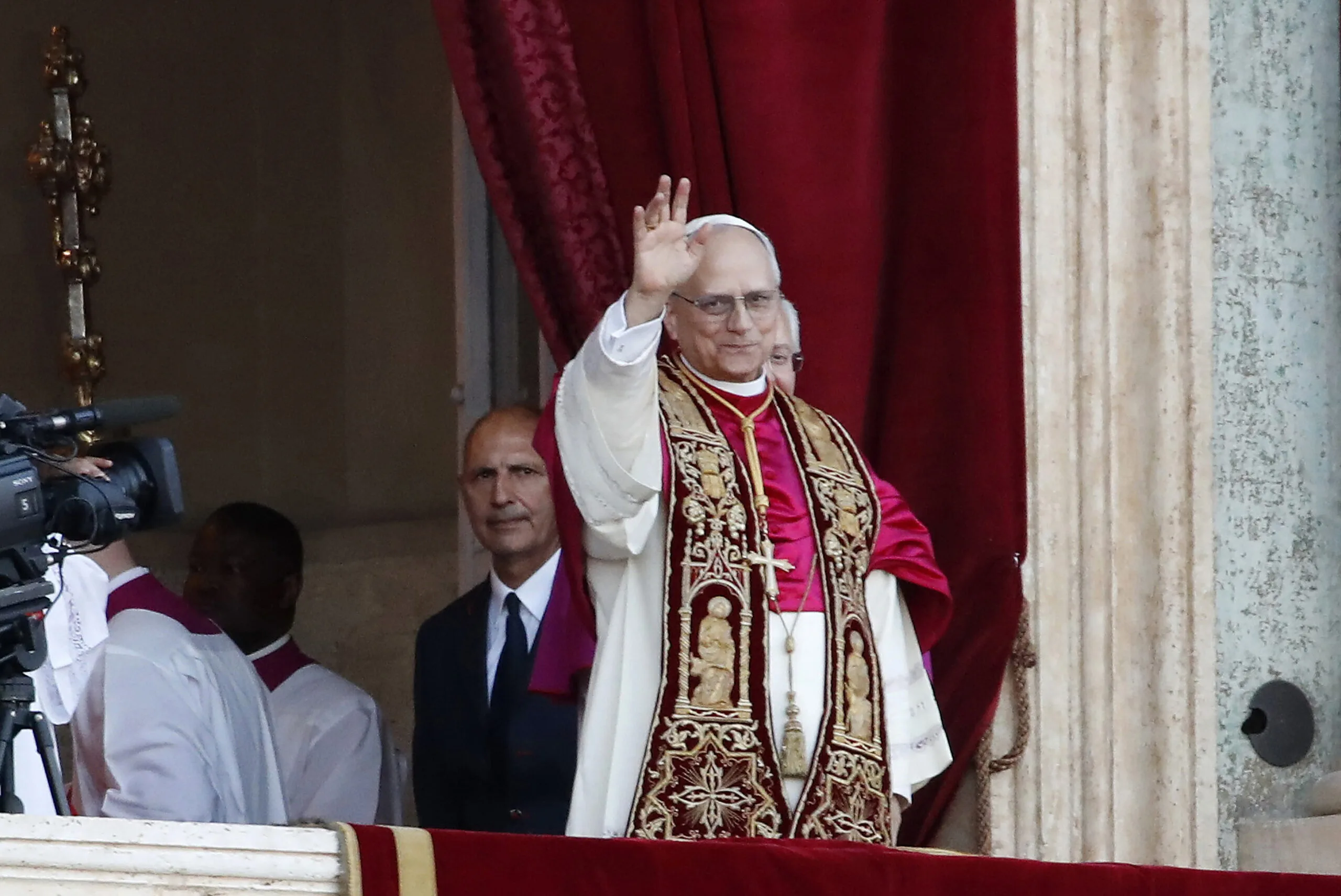Pope Leo ‘Looked the Other Way’ When Victims Raised Sex Abuse Claims Against Priests, Survivor Warns